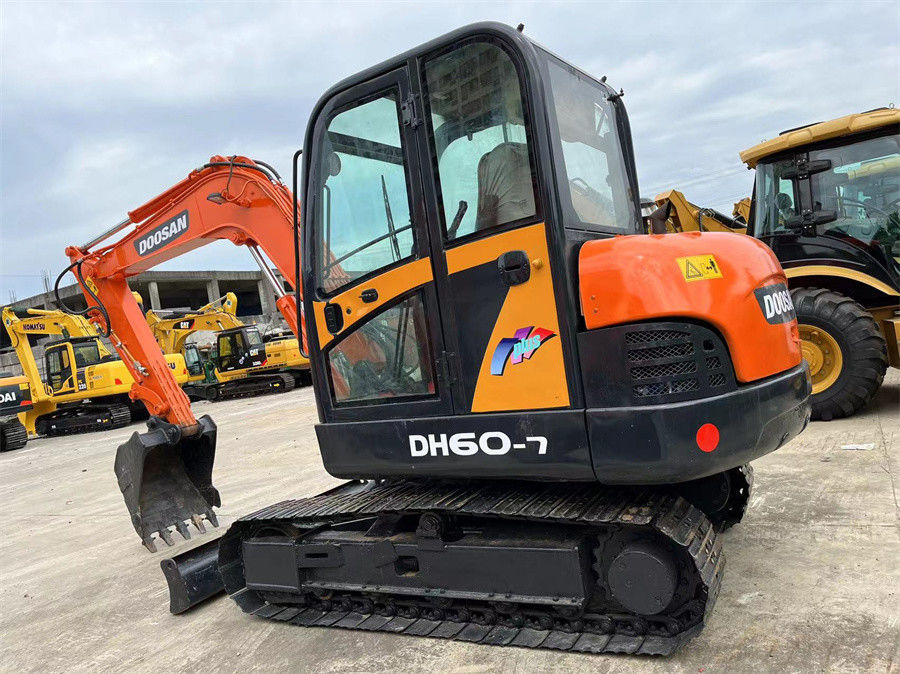 Small Doosan Excavator DH60 Mini Crawler Digger Korea Brand 6ton