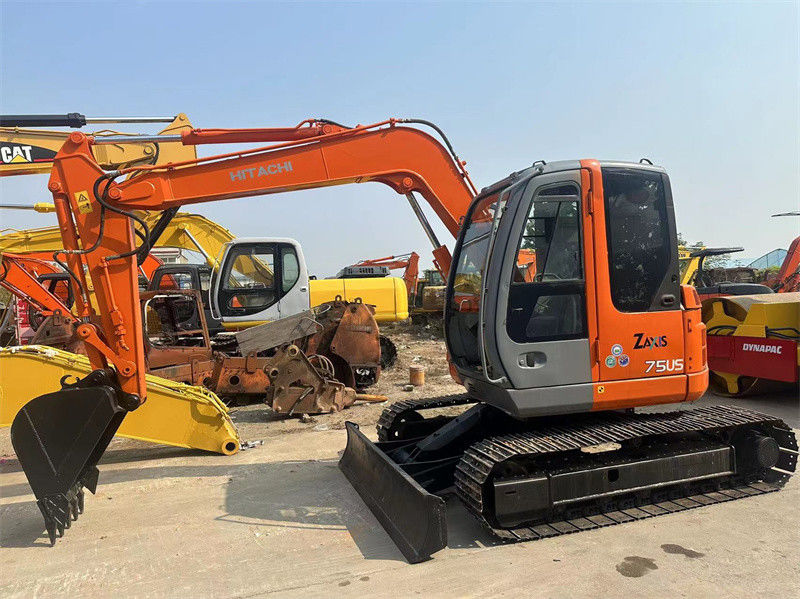 Used Hitachi ZX75US Mini Excavator Used 7.5 Ton Hitachi ZX75 Mini Excavator Digger