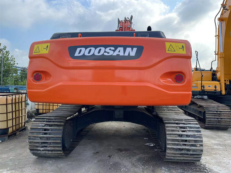 Used Doosan DX225 Excavator Made In Korea Good Condition Low Fuel Consumption