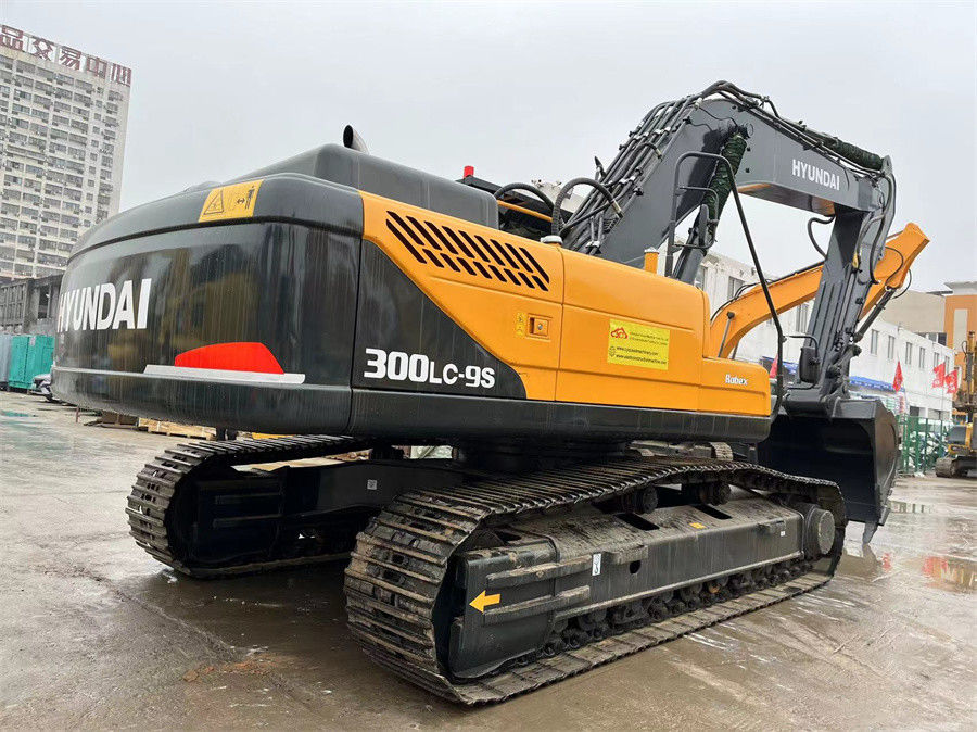 Hyundai R300LC-9S Used Hydraulic Excavator For Construction Mining Weight 30 Tons