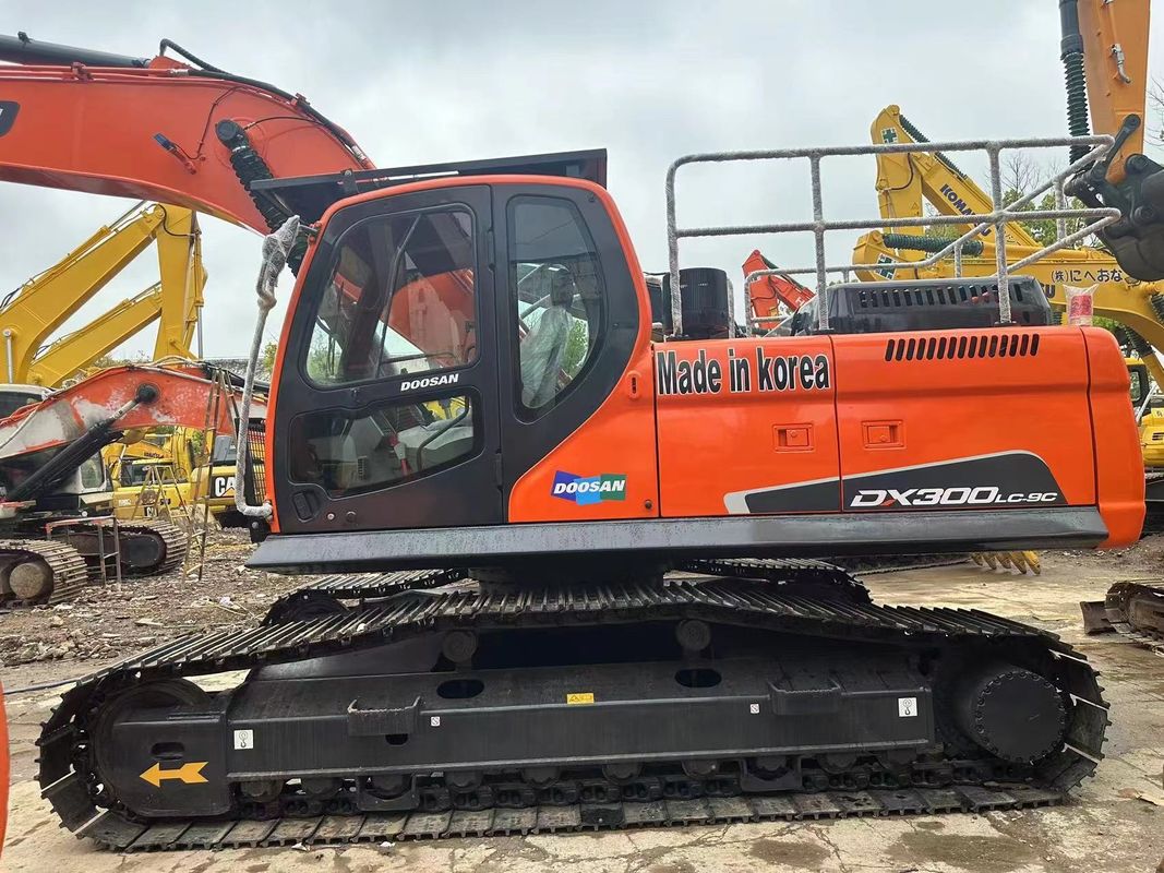 Original Doosan Excavator Used Doosan DX300LC Excavator Large Size Excavator