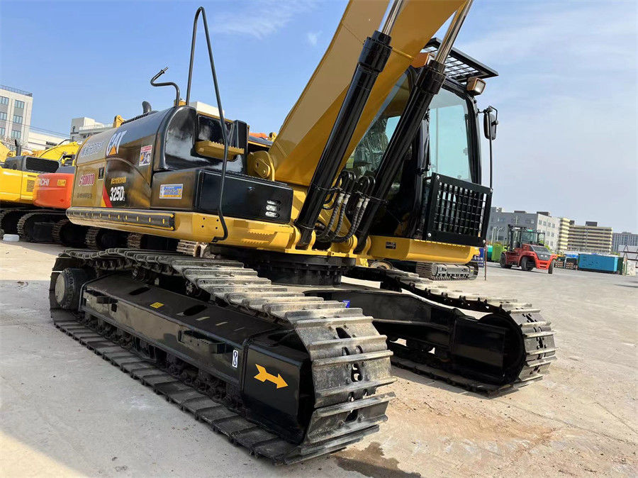 CAT 325DL Hydraulic Excavator Japan Made with C7 Engine 1.4m3 Bucket Capacity.
