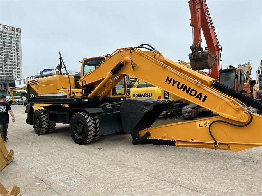 1900 Rpm Cummins QSB6.7 Hydraulic Excavator with 162 KN Tear Out Force / 1.3 M³ Bucket Capacity