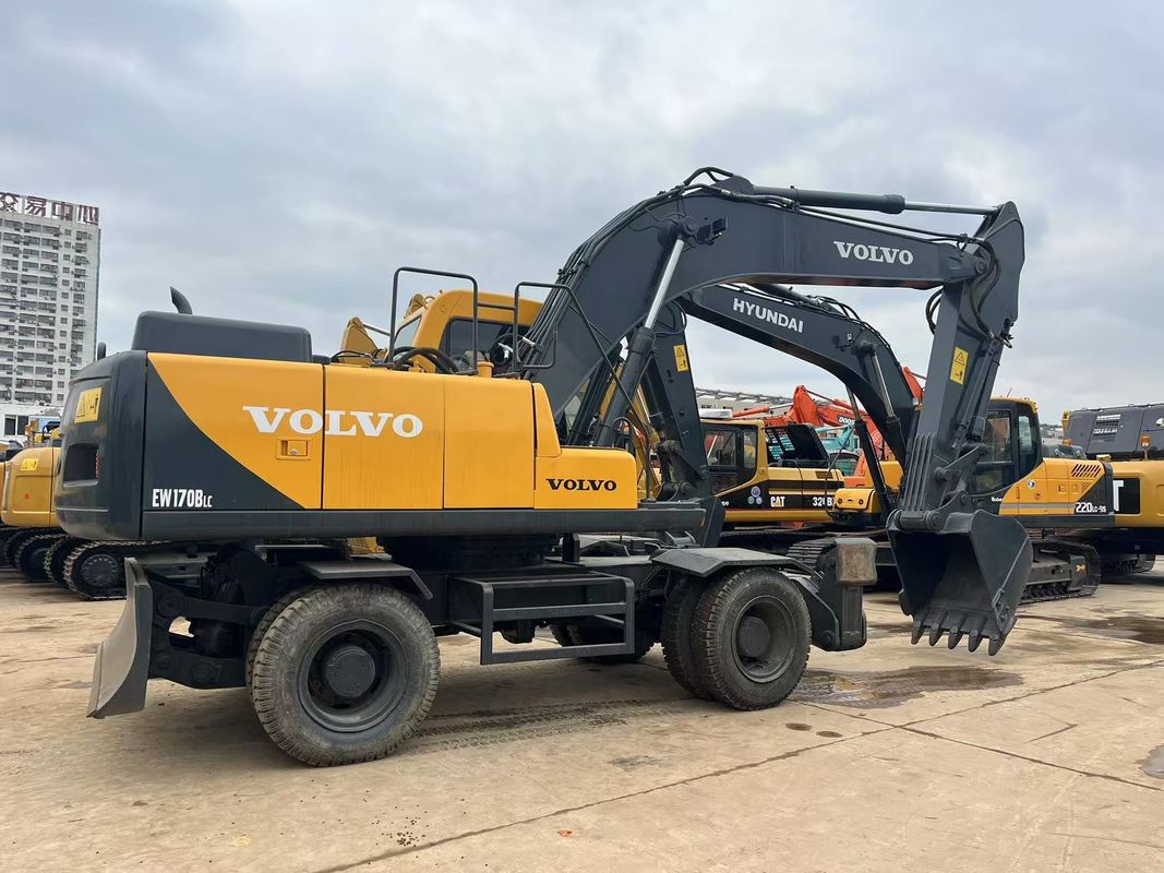 High Performance Used Volvo EW170 Wheel Excavator 17 Tonnage Volvo Wheel Excavator