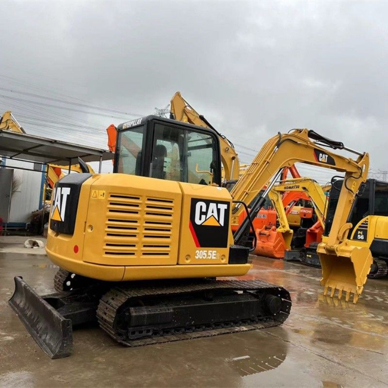 Small 5Tons CAT 305.5E2 Excavator with C2.4 Diesel Engine Compact Size