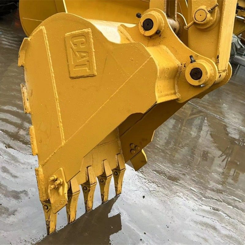 Small 5Tons CAT 305.5E2 Excavator with C2.4 Diesel Engine Compact Size