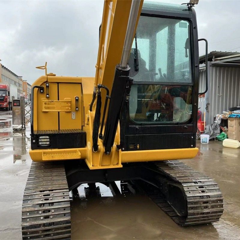 Small 5Tons CAT 305.5E2 Excavator with C2.4 Diesel Engine Compact Size