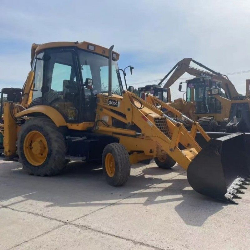 Original Paint JCB 3CX Backhoe Loader 4 Wheels Drive for Excavation and Loading