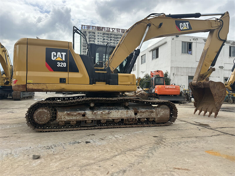 Used Caterpillar Excavator 320 Featuring Strong Digging Force for Earthmoving and Construction Work