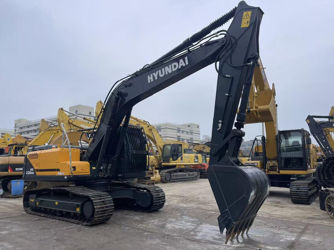 Used Hyundai Excavator HX220HD Heavy Duty 22 Ton Class Machine with Reinforced Structure and 120kw Power for Mining and Quarrying