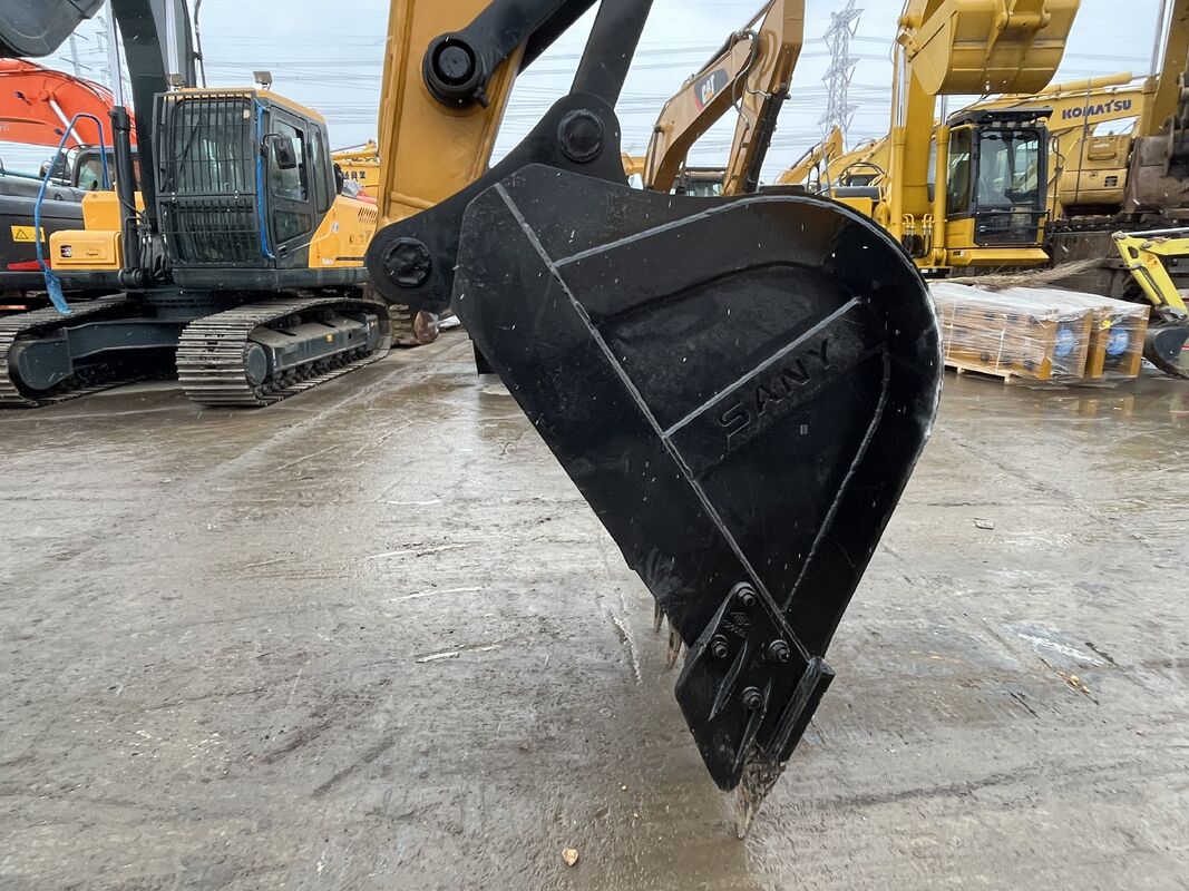 Used Sany Excavator SY215C with Excellent Visibility Operator Cabin and Energy Engine for Improved Productivity on Site