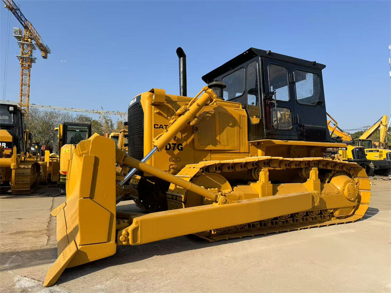 Original Used CAT D7G Bulldozer with 3306 Engine, 20230kg Operation Weight, and Straight Tilt Blade